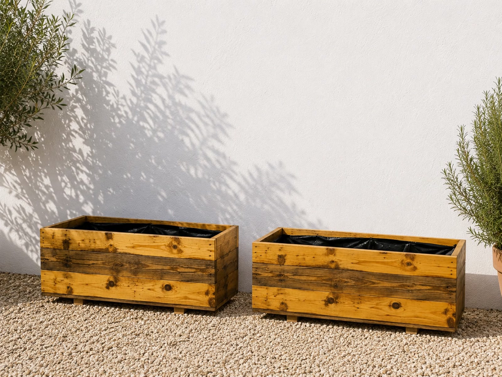 Pareja de jardineras rectangulares de madera recuperada tratada para exterior